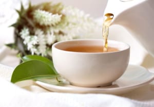 bắt đầu một ngày mới bằng một tách trà xanh sẽ giúp ích rất nhiều cho cơ thể