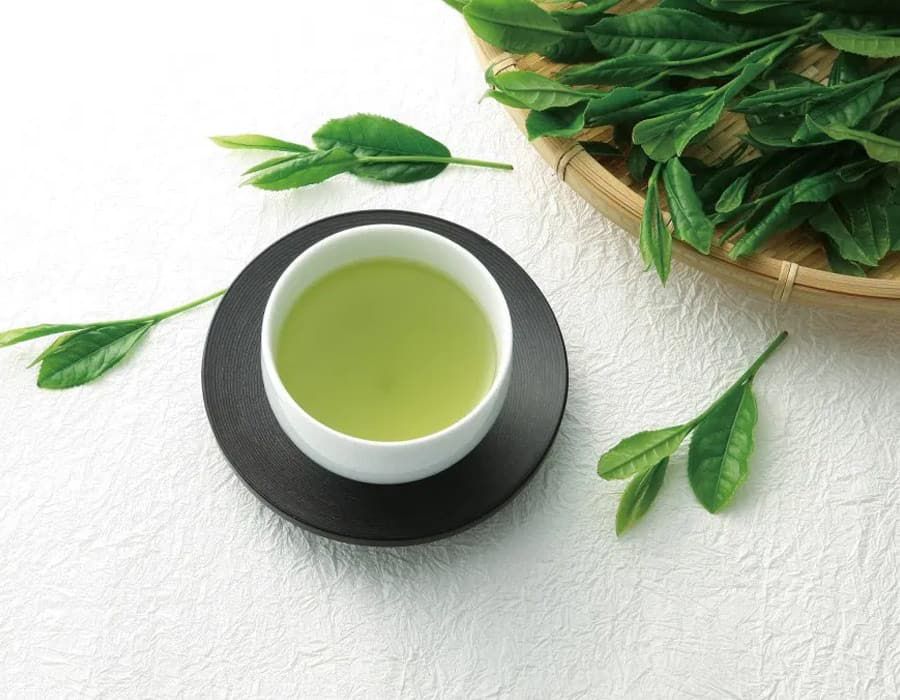 Lá trà xanh tươi dùng để nấu uống rất thơm mát, giải khát, giải nhiệt cực tốt